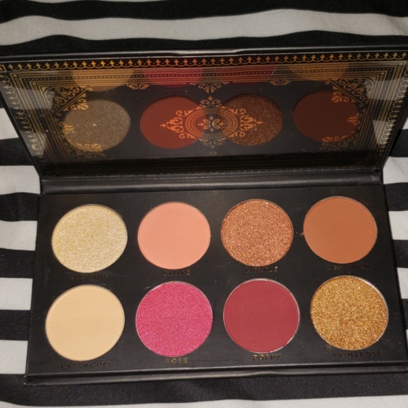 Ace Beautē Grandiose Eyeshadow Palette - Picture 2 of 7